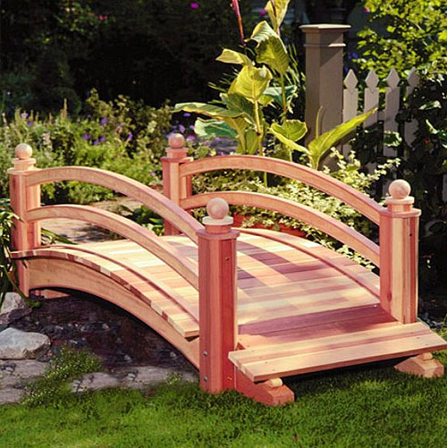 Мостик на даче для ландшафтного дизайна